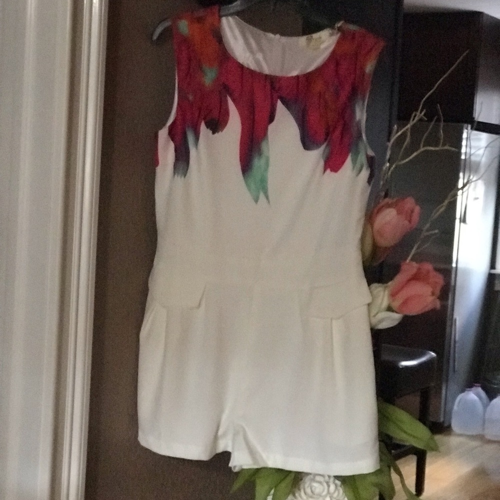 Arueh romper NWT